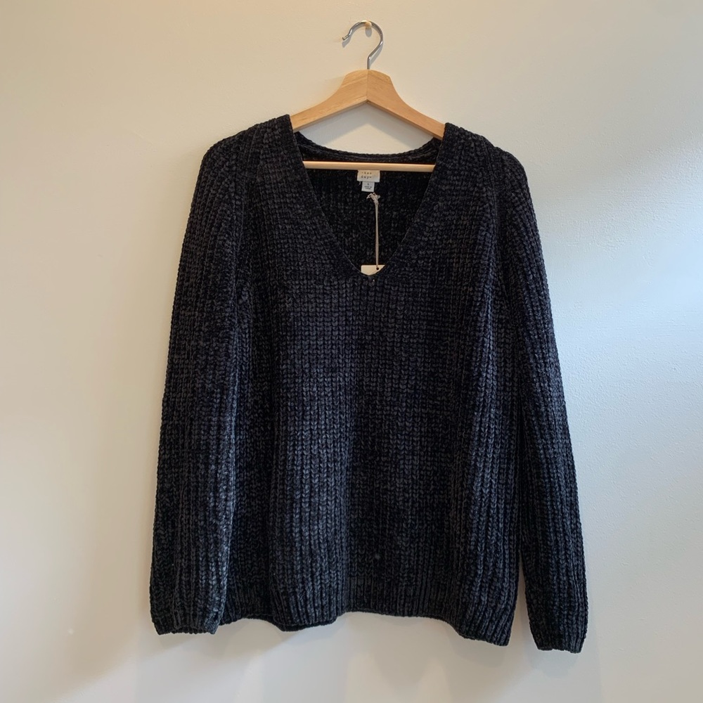 a new day sweater size LARGE